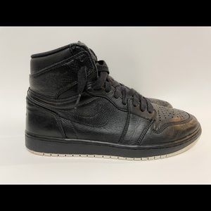 Nike Air Jordan 1 Retro Perforated 555088-002